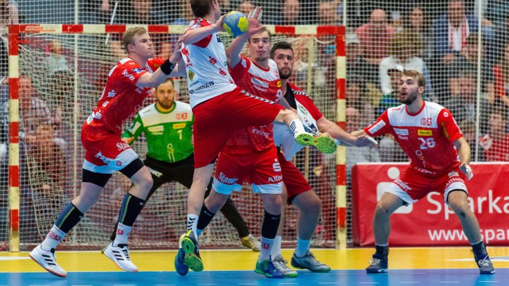 TUSEM nach Derbysieg zurück an der Spitze