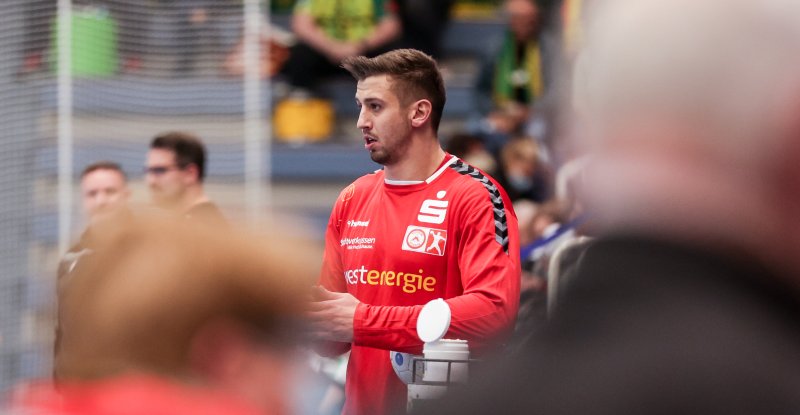 Nach blauer Karte – Dennis Szczesny beim Spiel in Dessau wieder mit dabei 