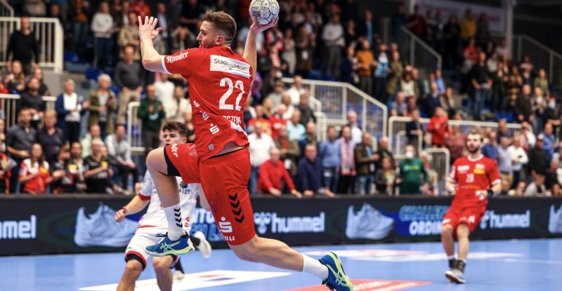 TUSEM verlängert mit Dennis Szczesny 