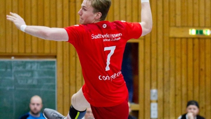 Niklas Ingenpaß wird an die HSG Krefeld verliehen